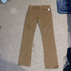 Men’s brand new pants with tags never worn